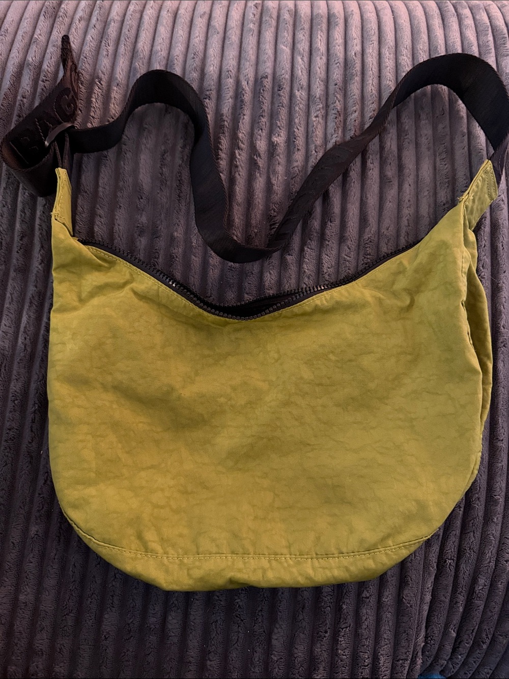 BAGGU Avocado Medium Crescent